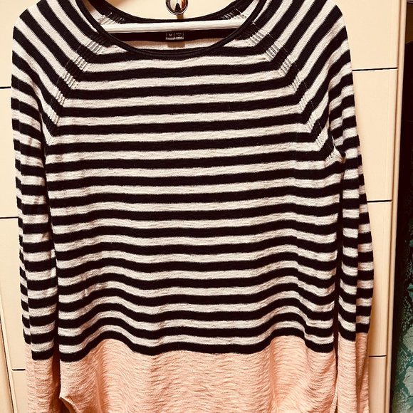 Vince Sweaters - Vince Striped Sweater Sz Med